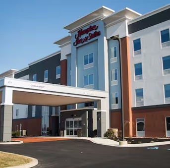 HAMPTON INN & SUITES WARRNINGTON HORSHAM