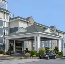 COMFORT INN & SUITES GLEN MILLS CONCORDVILLE