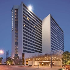 DOUBLETREE BY HILTON DOWNTOWN