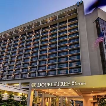 DOUBLETREE BY HILTON HOTEL PORTLAND