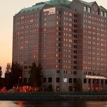 DOUBLETREE SUITES BY HILTON BOSTON/CAMBRIDGE