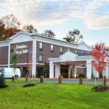 HAMPTON INN & SUITES