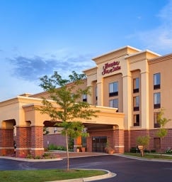 HAMPTON INN & SUITES