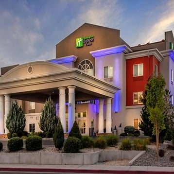 HOLIDAY INN EXPRESS & SUITES RENO AIRPORT