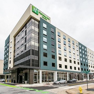 HOLIDAY INN & SUITES DOWNTOWN