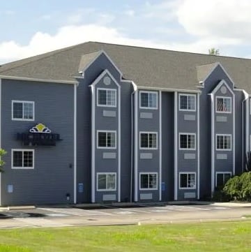 MICROTEL INN & SUITES