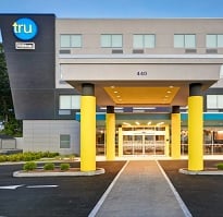 TRU BY HILTON