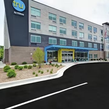 TRU BY HILTON GRAND RAPIDS AIRPORT